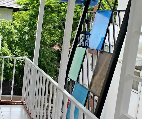 Everest Boutique 3*