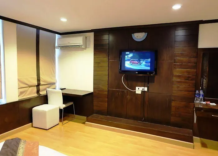 Hotel Everest Boutique 3*